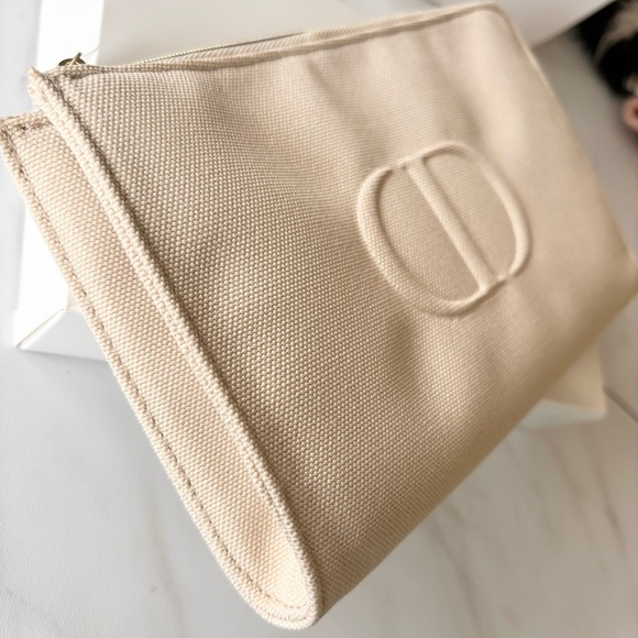 DIOR Beige Cosmetic Pouch Clutch Makeup Bag Case Embossed Logo New - Picture 8 of 17